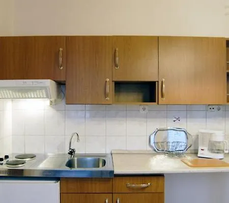 Azur & Smaragd Apartmanhaz *